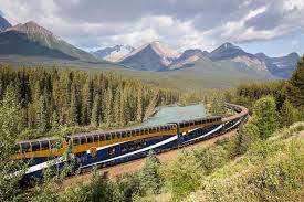 canadian_luxury_scenic_train