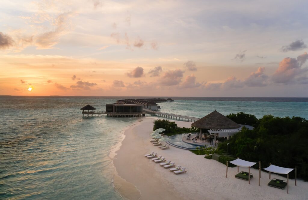 Le Meridien Maldives Resort & Spa_Sunset - Copy