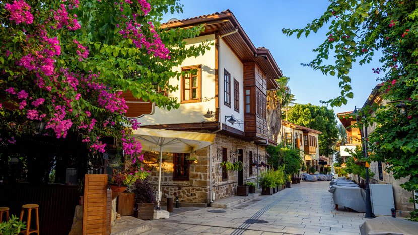 Antalya welcomes over 13 million foreign tourists Antalya welcomes over 13 million foreign tourists