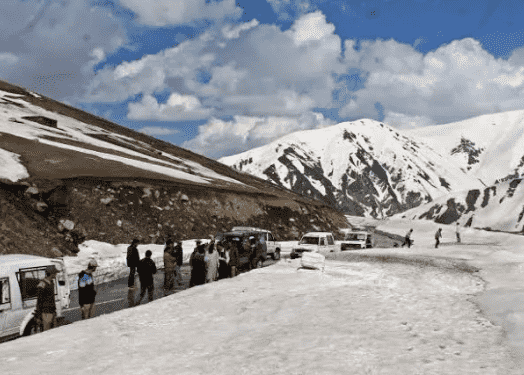 Sinthan Pass kept open for tourists to boost winter tourism Sinthan Pass kept open for tourists to boost winter tourism
