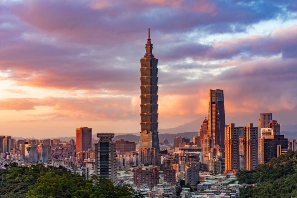 Tourists come back to Taiwan for its timeless allure