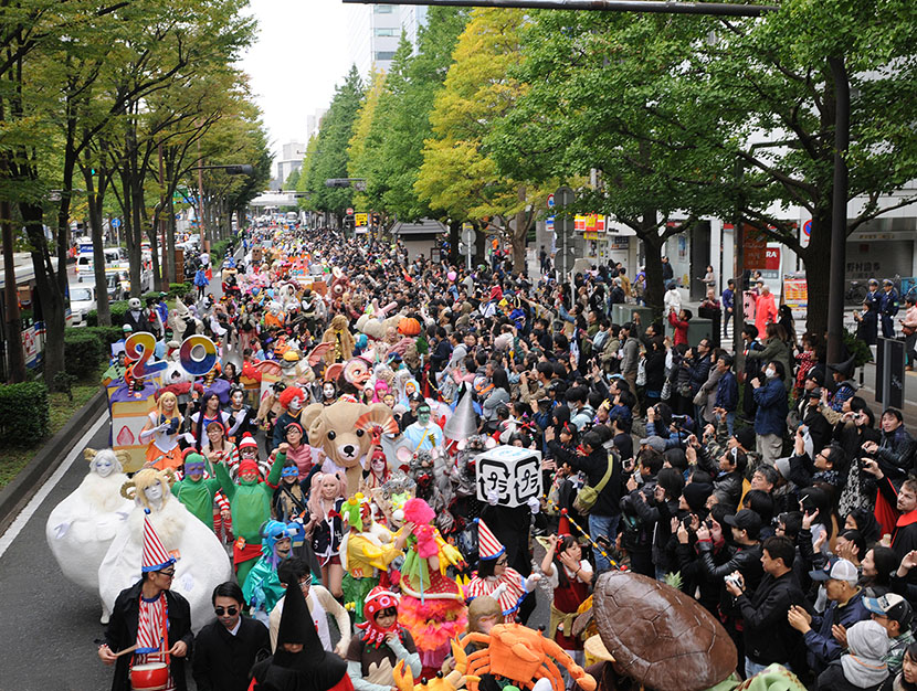 Spooky Halloween street parades 