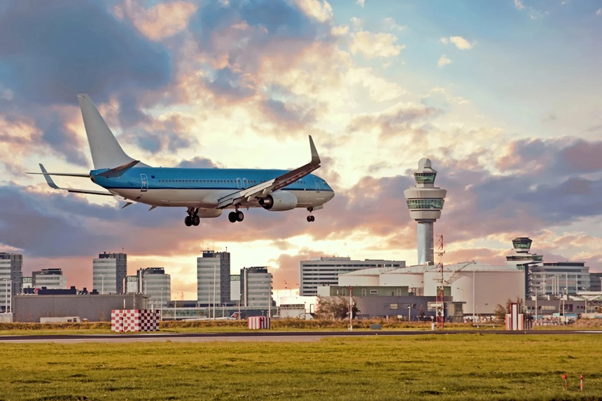 Netherlands_Air_passenger