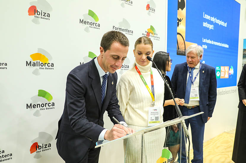 WTM2023_AM_BalearicSustainibilitySigning_057