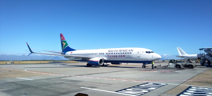 During the recent weekend, South African Airways (SAA) posted openings for five temporary executive management roles, one of which is for the Chief Executive Officer position.
