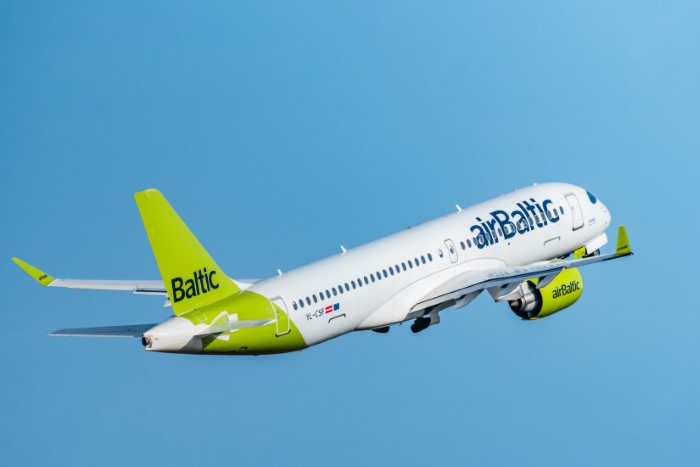 Airbus, airBaltic,