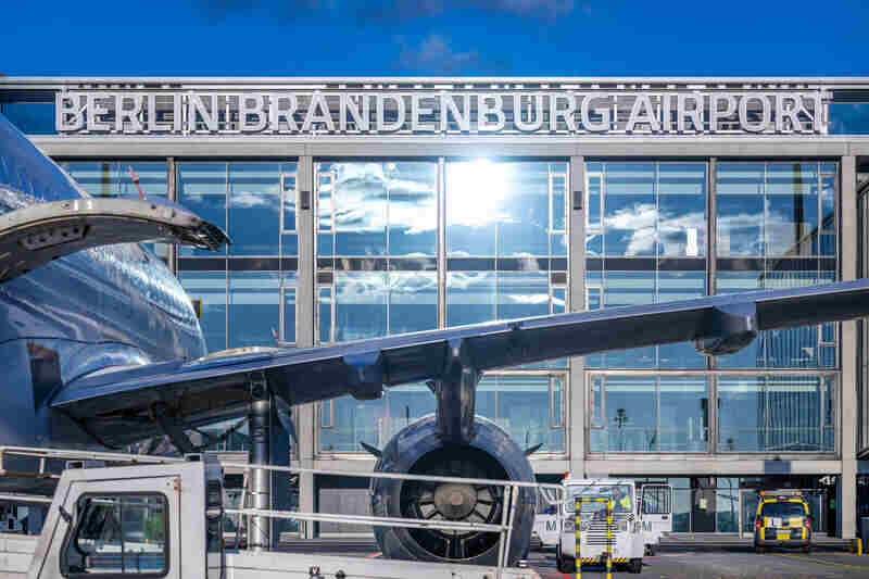  Berlin Brandenburg Airport, BARIG, aviation industry