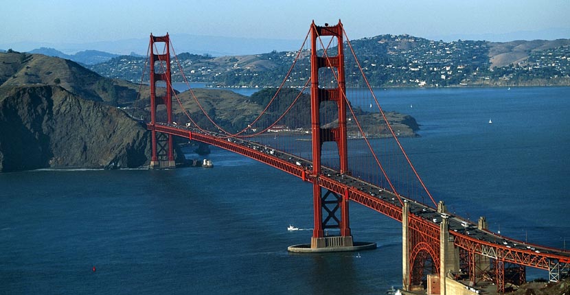 iconic Golden Gate Bridge in San Francisco