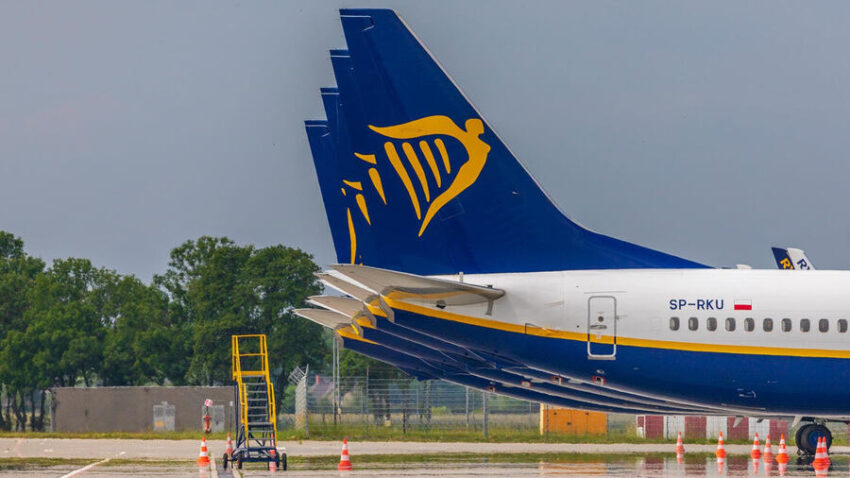 - travel and tour world Ryanair
