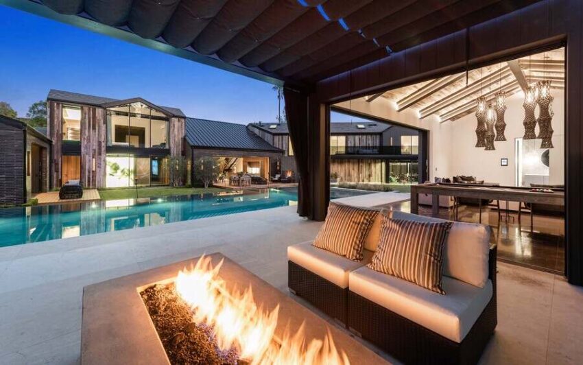  Luxurious Hidden Hills Residence