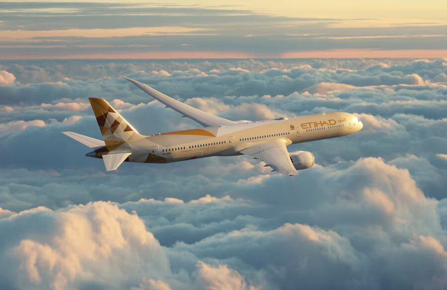 Etihad and Shanghai Airlines Starts New Flight Routes to Middle East, Paris, Beijing and more