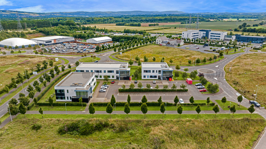 New road in Shawfair boosts connectivity for travellers