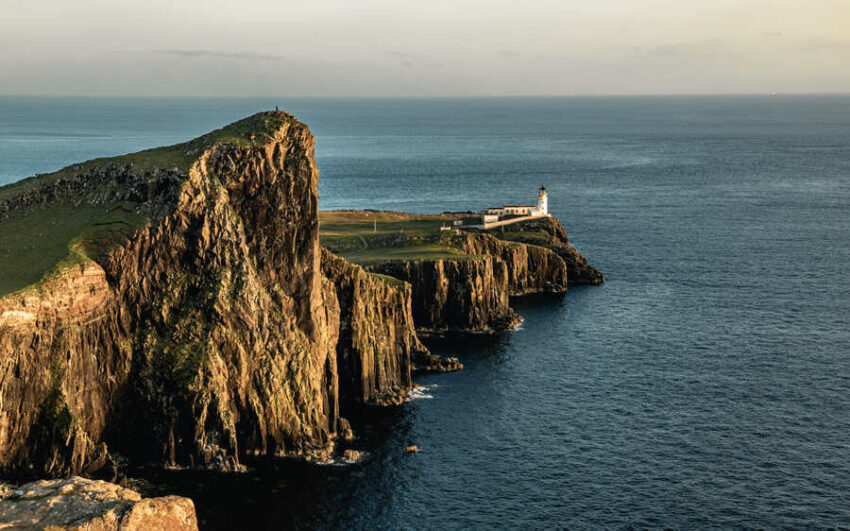 Record tourism boom in Scotland sparks economic growth