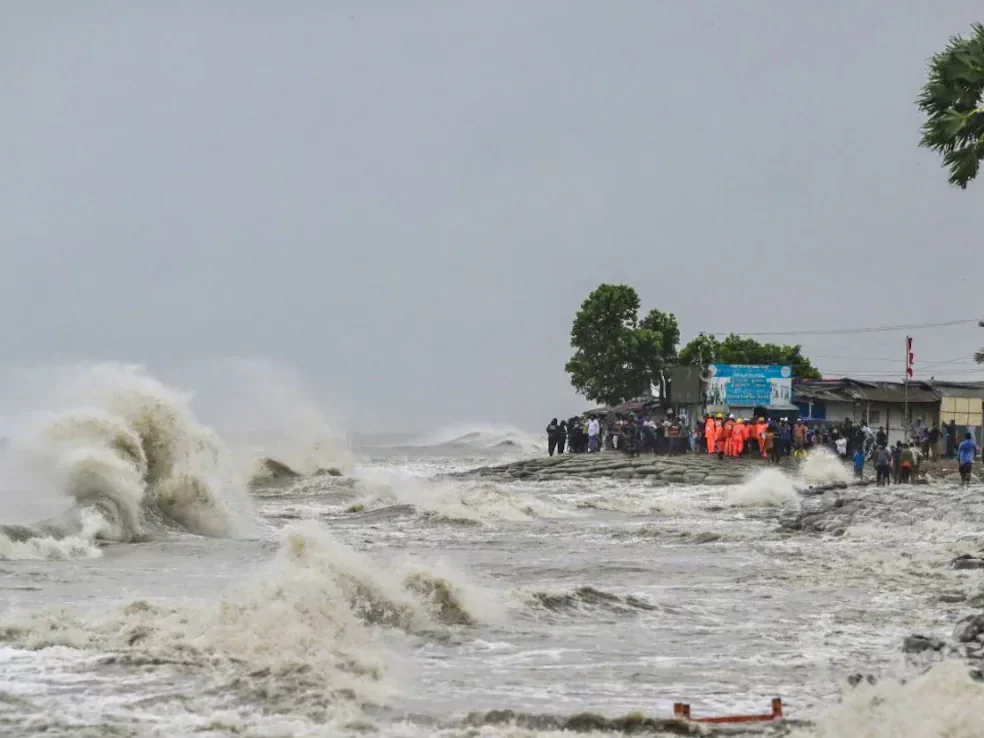 Cyclone Remal disrupts travel plans in Bihar