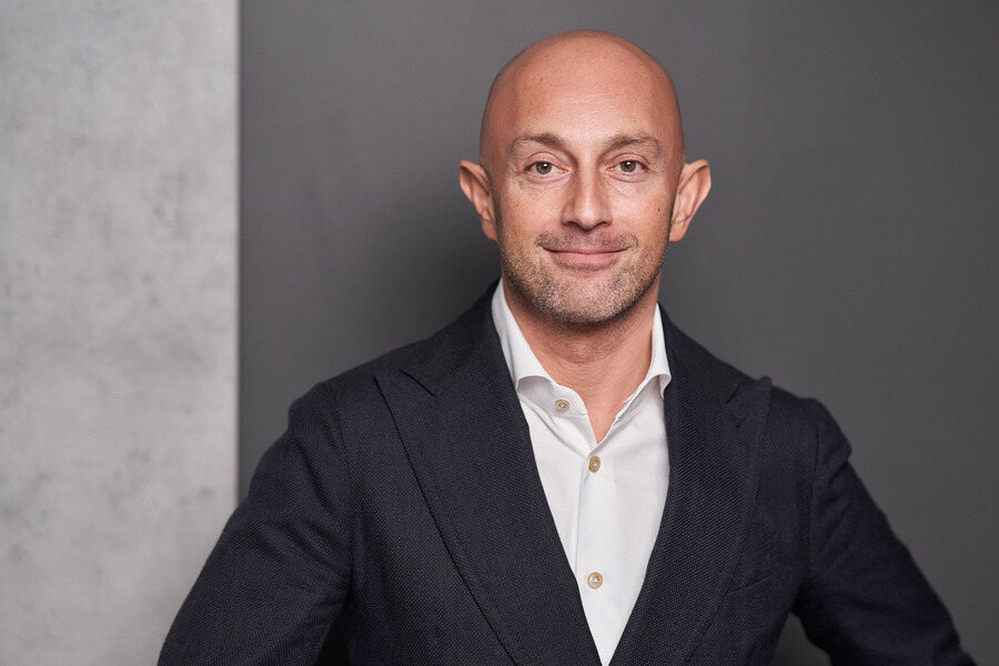 Alex Weinstein: Utilizing Commute for Reflective Writing and Personal Growth