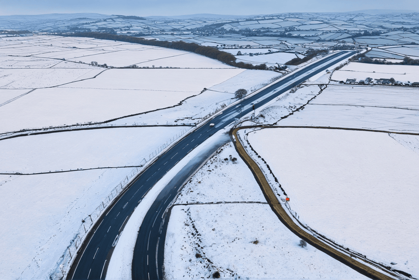 UK snow and ice warnings disrupt new travel trends as flooding and freezing temperatures hit Scotland Wales and Northern Ireland – Travel And Tour World