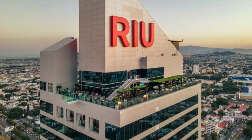 Riu Plaza Guadalajara Unveils Stunning 360° Rooftop Bar