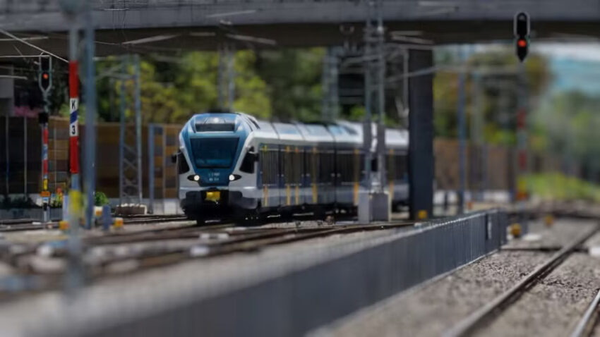 Hitachi rail 2 - travel and tour world