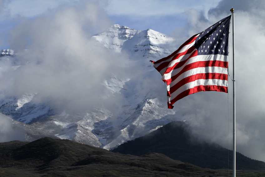 Memorial_day_timpanogos_27240776151_7c35eb8f6a_k - travel and tour world