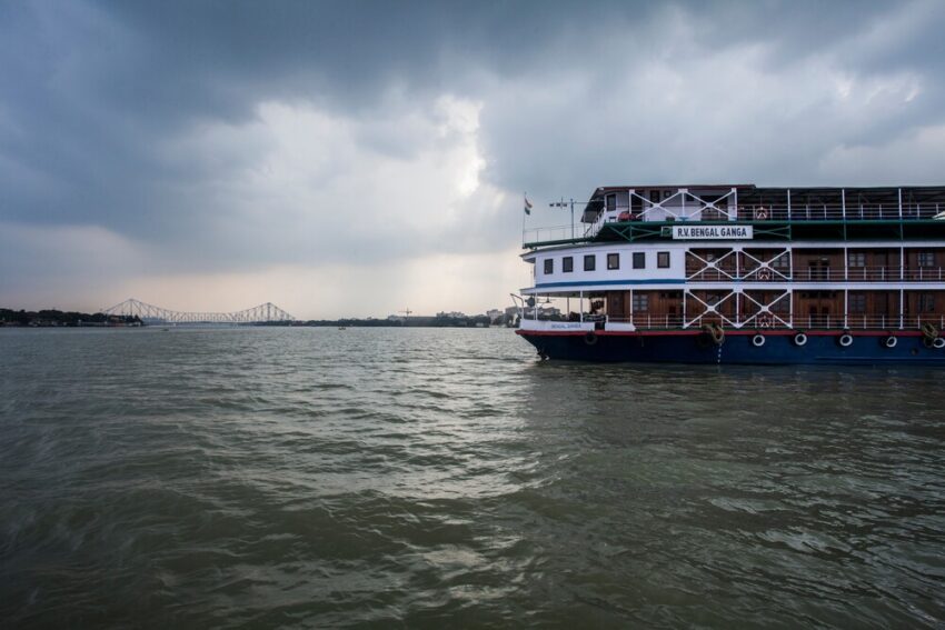 MV Bengal Ganga in Kolkata - Travel World and Tour Among the Cruises of the Indian River