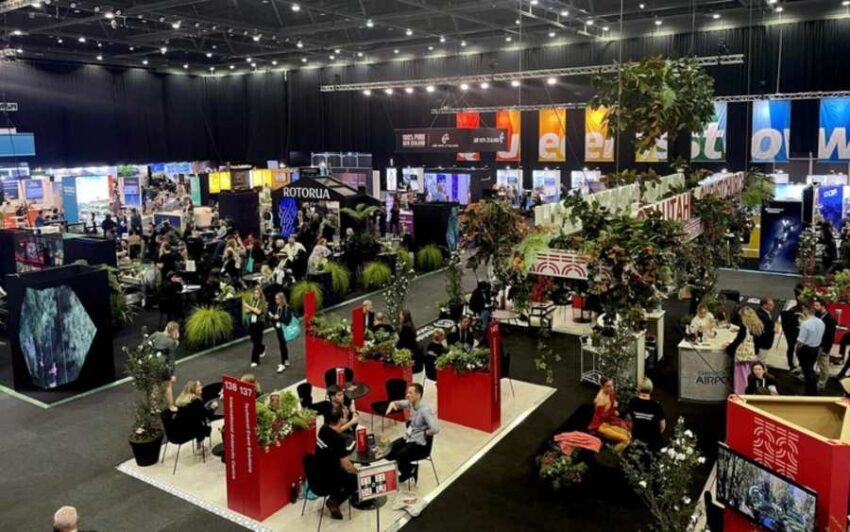Showfloor_overview-1600x1000 - travel and tour world