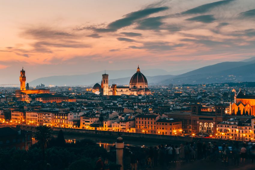 Beautiful-aerial-shot-florence-italy-architecture-evening - travel and tour world