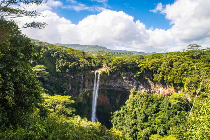 Beautiful-scenery-chamarel-waterfall-mauritius-cloudy-sky - travel and tour world