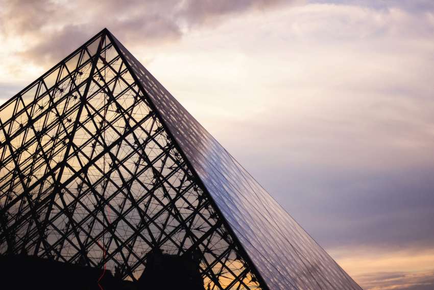 Louvre Museum Shuts Down Amid Staff Strike And Anti-Tourism Protests