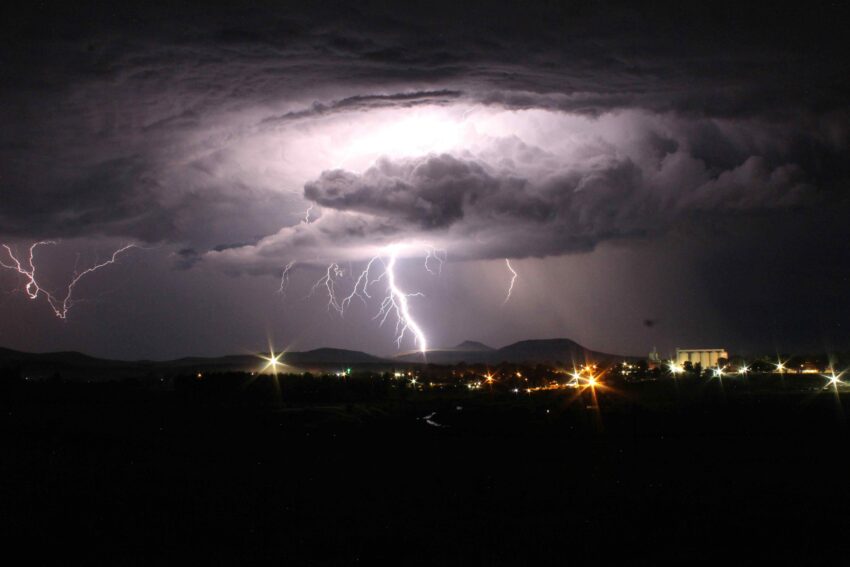 South Africa May Face Travel Chaos as Snow, Storms, and Freezing Rain Can Cause New Explosion of Disruptions Looming Danger for Tourists and Commuters