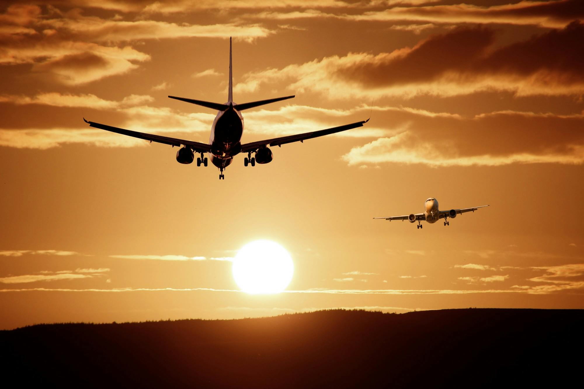 Ryanair cancela todos los vuelos desde el aeropuerto de Maastricht, Países Bajos, agrega una nueva ruta desde Edimburgo, Escocia a Rzeszów, Polonia en medio del aumento de los impuestos de la aviación europea