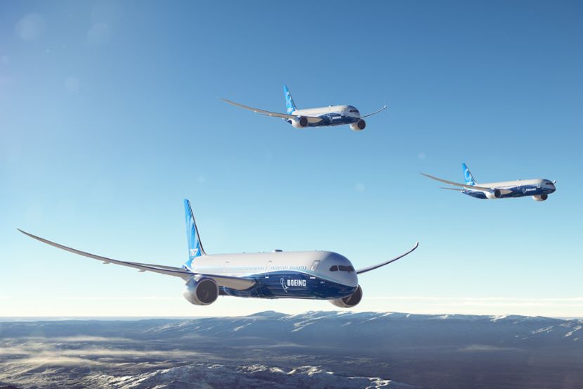 United airlines flight ua32 declares emergency