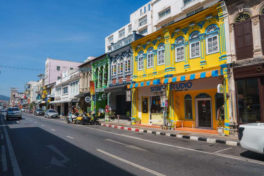Thailand Minister Calls For Tourists To Stop Giving Money To Beggars In Popular Tourist Destinations