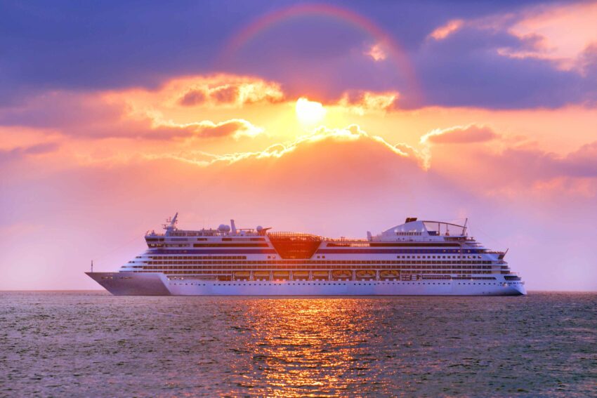 Luxury-cruise-ship-beautiful-seascape-sunset-romantic-luxury-travel-concept - travel and tour world