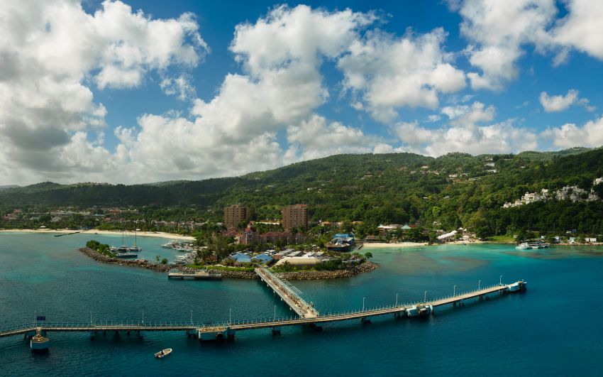Panorama-port-ocho-rios-jamaica-from-sea - travel and tour world