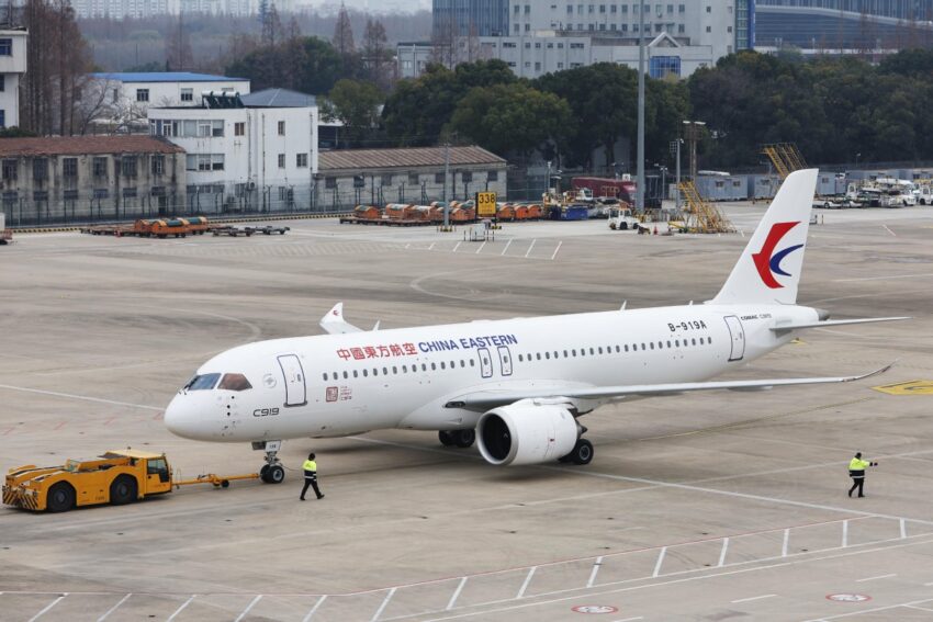 China Eastern Airlines,
Free Wi-Fi ,