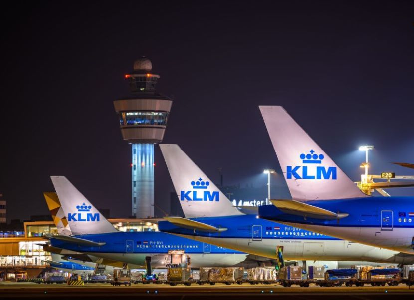 Navy KLM - Traveling in the world and tourism K.L.M.