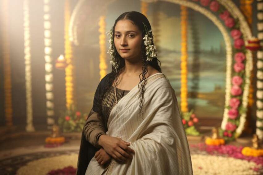 Kerala Tourism's Onam Twist: Mona Lisa Dazzles In Traditional Malayali Saree  - Travel And Tour World