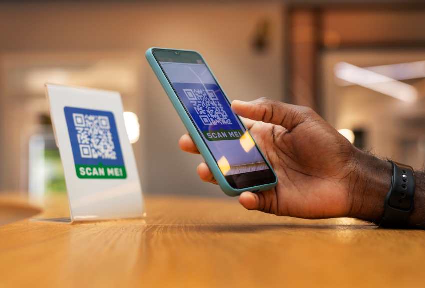 Mumbai Railways Introduces Dynamic QR Codes to Prevent Ticketless Travel, Following Similar Moves in Other Global Destinations Like London, New York, Singapore