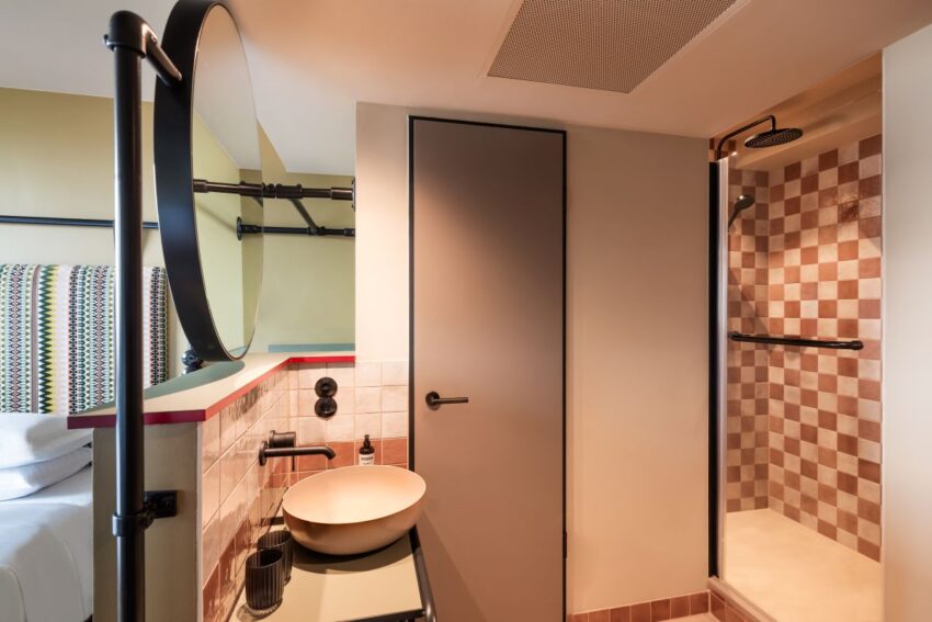 Berje-p0020-guestroom-bathroom - travel and tour world