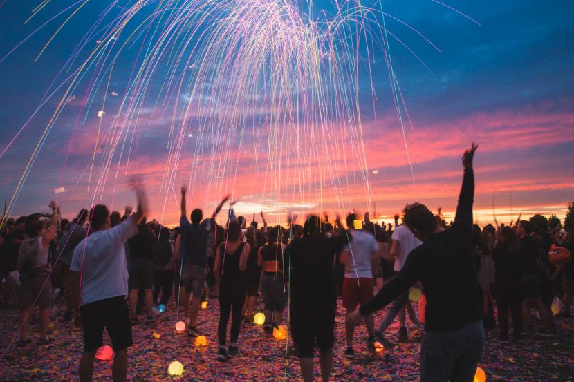 Fuera de Piknic Electronik 2025 en Montreal: una indeterminación de techno y ballet bajo el bóveda celeste de otoño