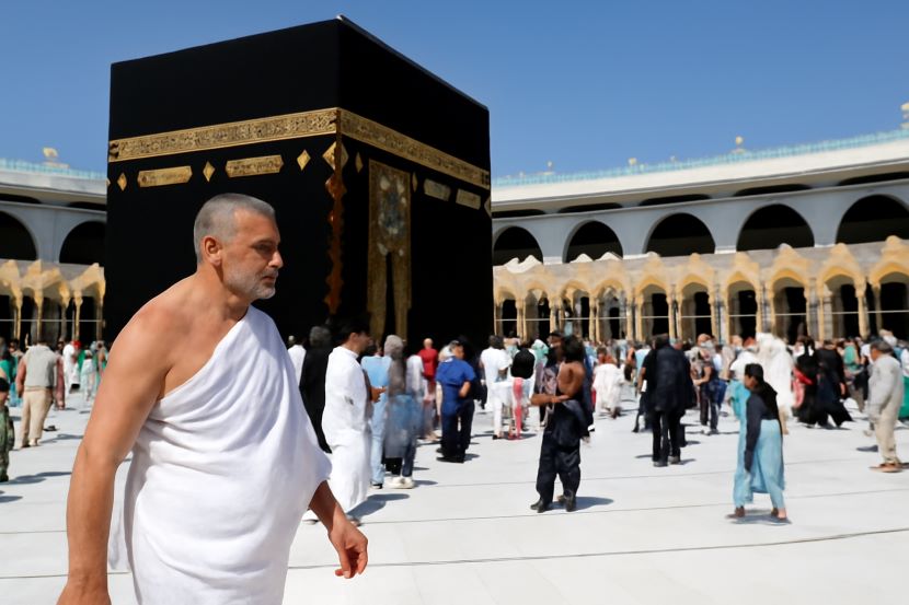Las nuevas reglas de visa de Umrah de Arabia Saudita: impacto en el turismo y los peregrinos en 2025