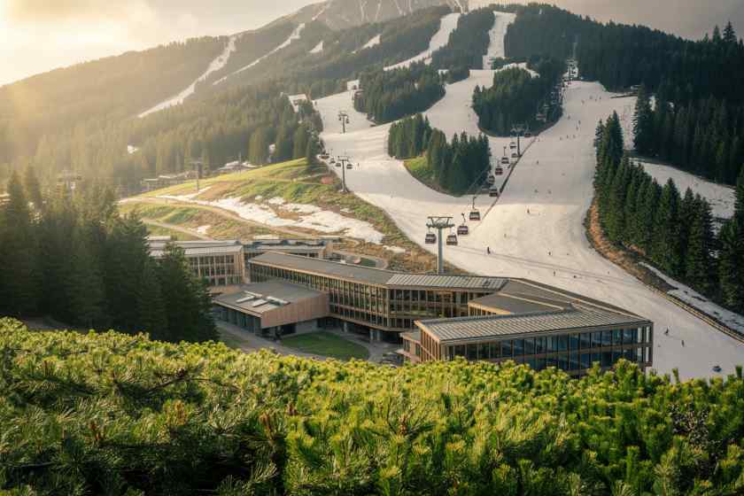 Ski edifice - recreation and circuit world