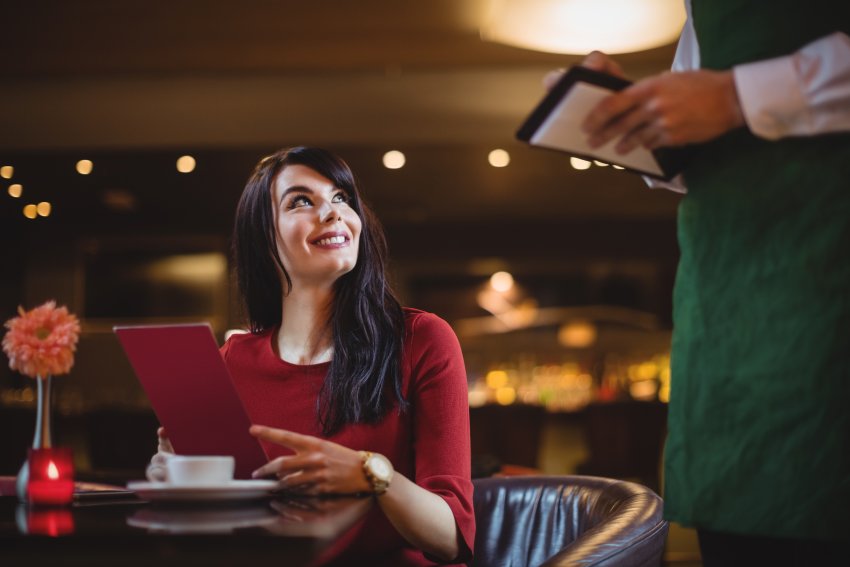 Tipping Trends in Japan: How Foreign Visitors are Shaping the Country’s Hospitality Culture