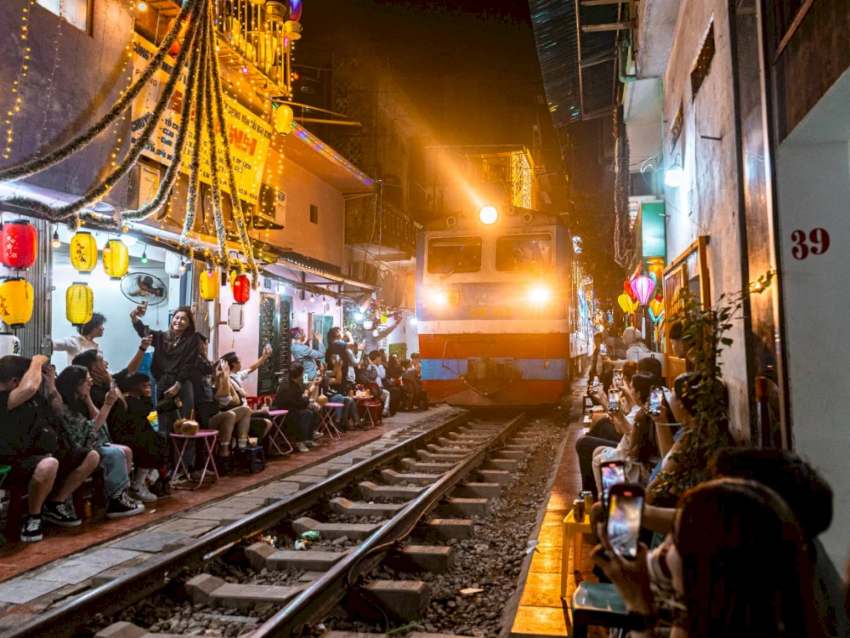 Peril and Charm on Train Street of Vietnam and Thailand: The Hidden Dangers of Railway Attractions
