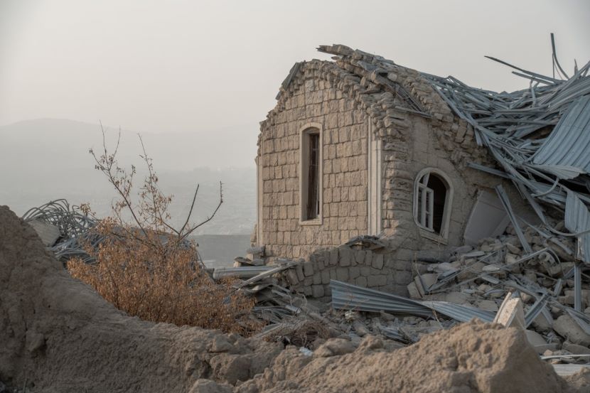 a-photograph-a-a-desolate-landscape-dev_m2pj2gx1qvwd0mffaht2wa_ib2tytokrikdj7zyd3pofq-سفر و تور جهان افغانستان پس از یک زلزله قدرتمند ، با مشکلات جدی روبرو می شود. تلاش های کمک همچنان با تأثیر گردشگری ادامه می یابد
