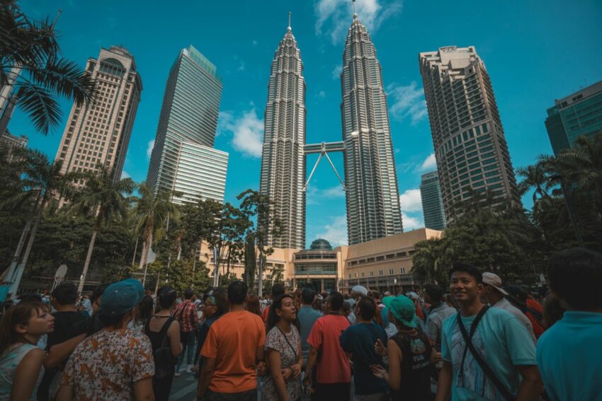 A-photograph-of-a-vibrant-crowd-gathered_pcwllzp-shw3cp9mj9zgtg_kxctuxsdqbissy03g70tag - travel and tour world