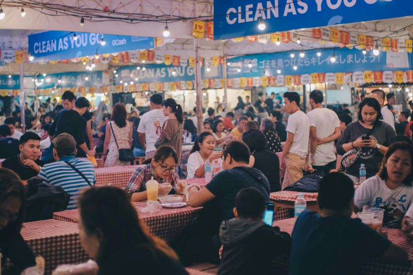 Culinary tourism - travel and tour world A vibrant scene from the wonderful indonesia gourmet showcasing the rich culinary offerings and cultural heritage of bali to international tourists. V