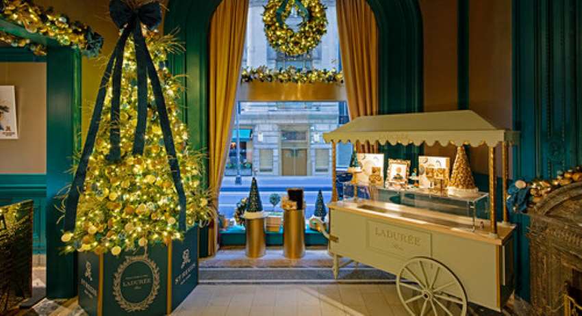 Experience Parisian Luxury This Holiday Season At St. Regis With Ladurée’s Iconic Macarons Experience Parisian Luxury This Holiday Season At St. Regis With Ladurée’s Iconic Macarons
