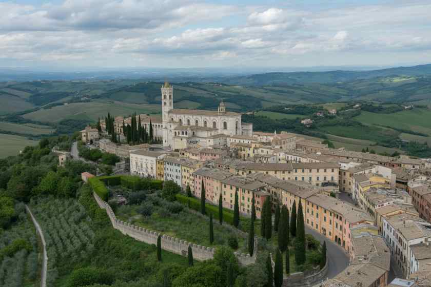Travel To Umbria: The Green Heart Of Italy, Where Culture, Nature, And Culinary Delights Collide Travel To Umbria: The Green Heart Of Italy, Where Culture, Nature, And Culinary Delights Collide