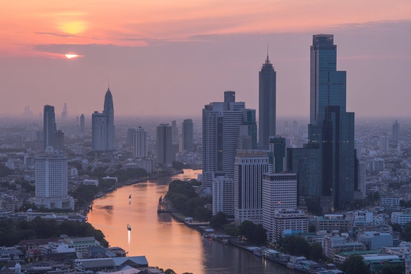 A-photograph-of-the-vibrant-bangkok-city_nn5zv-e2sxw5rowh4yjzza_behravfdtfua-t4nb2mvuq - travel and tour world